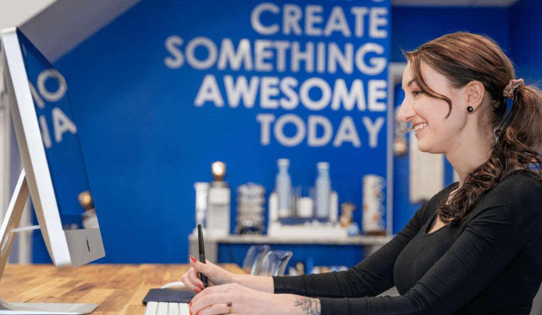 Working with a Pro Graphic Designer: What’s the Benefit?